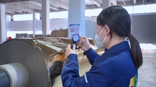 Näytetarkastuksen avainkohtien analyysi lämpölaminointikalvon laminointitulostuksen jälkeen